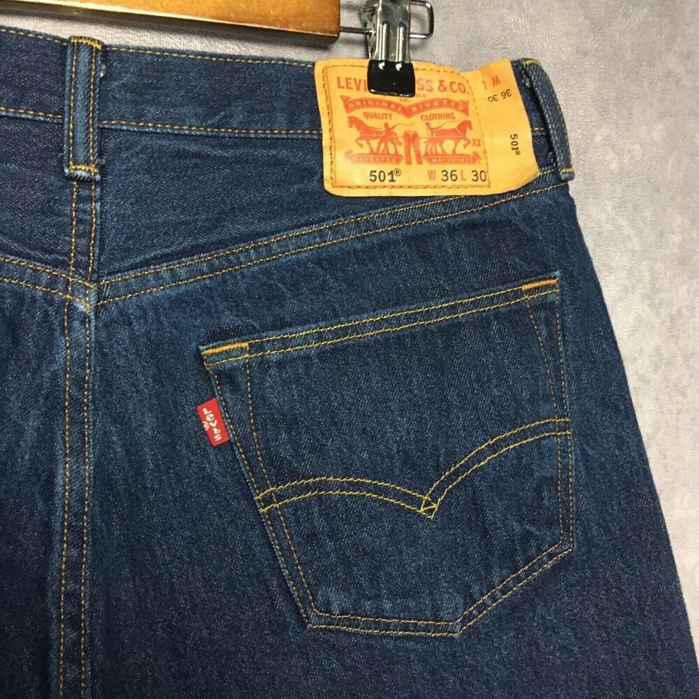Levis Mens 501 Blue Jeans size 34x30 Button Fly Denim Pants Copper Rivets Cotton